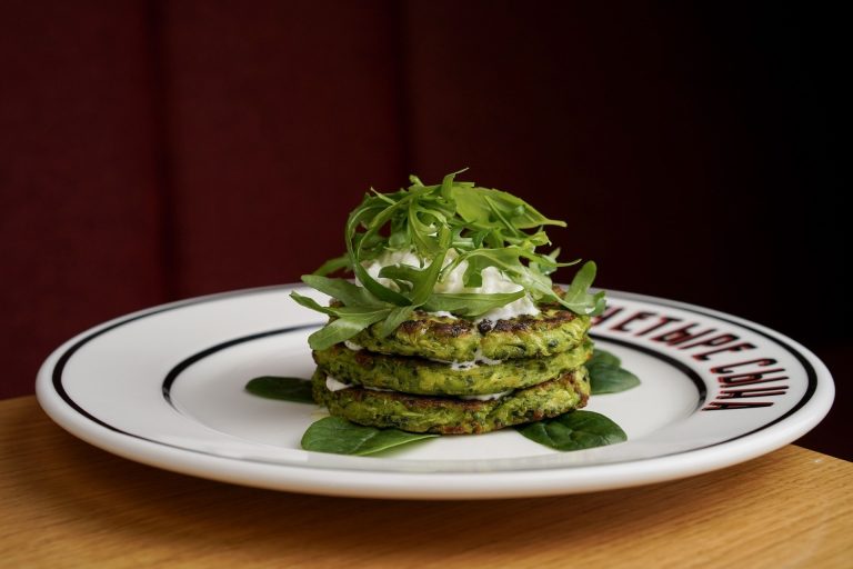 Оладьи из цукини со страчателлой
