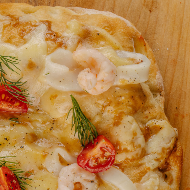 Пицца с морепродуктами большая