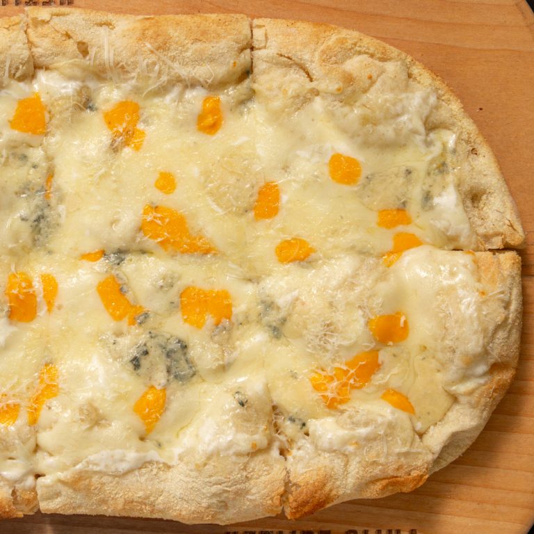 Пицца 4 сыра большая