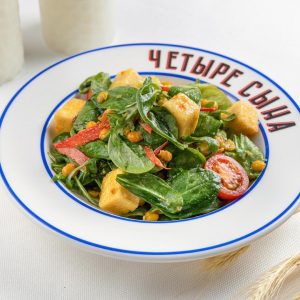 Салат с жареным нутом