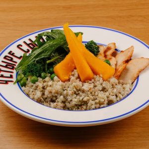 Боул с зеленой гречкой и тыквой