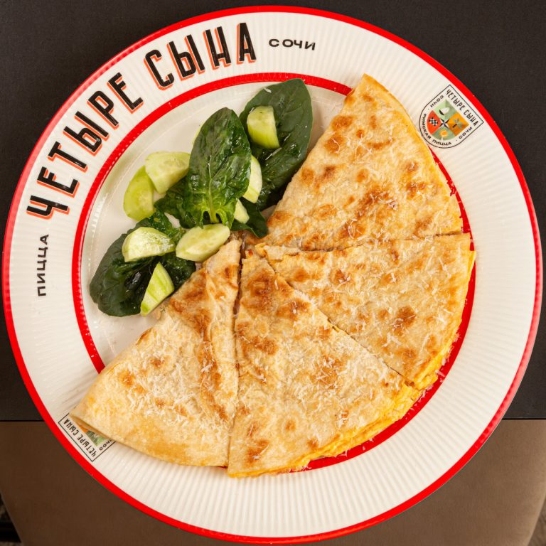 Омлет в лаваше с копченой курицей