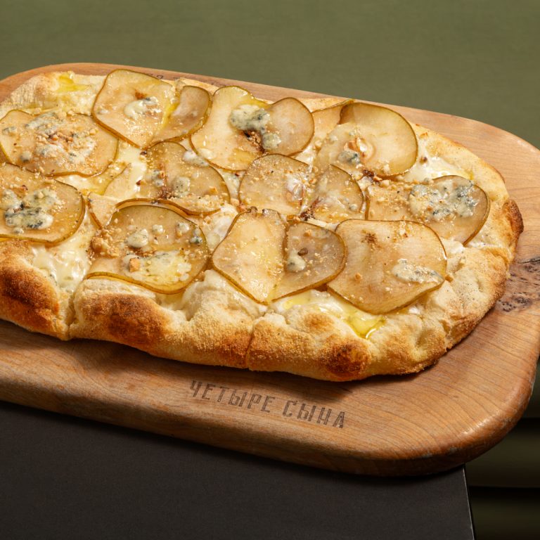 Пицца Груша и Горгонзола